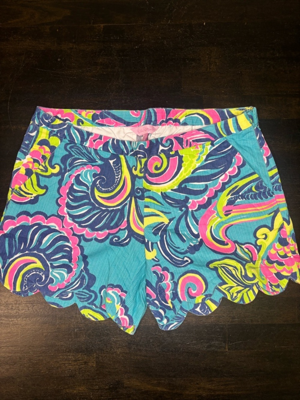 Lilly Pulitzer Magnolia short private island print. Size 0